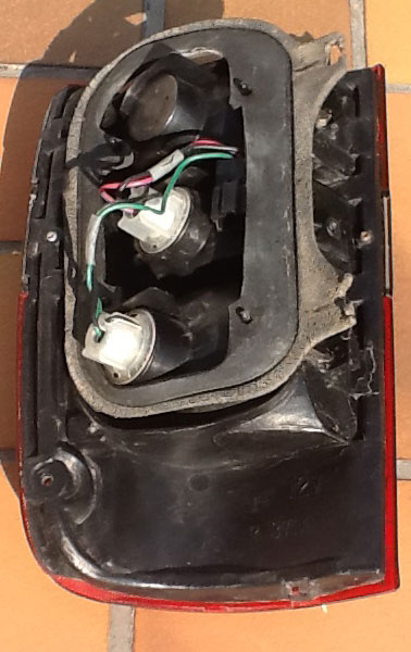 monterey-lampa-back.jpg